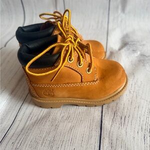 Timberland Toddler Boys💙 Waterproof 6” Boots. (Gently worn PLEASE see pictures)